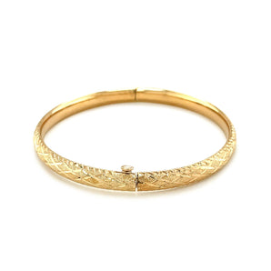 14k Yellow Gold Diamond Cut Design Dome Motif Childrens Bangle (5.50 mm) RCJ
