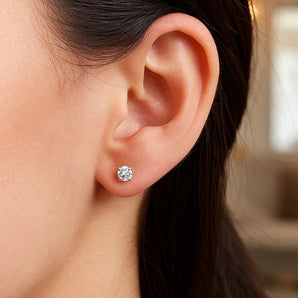 14k White Gold 4mm Faceted White Cubic Zirconia Stud Earrings(4mm) RCJ