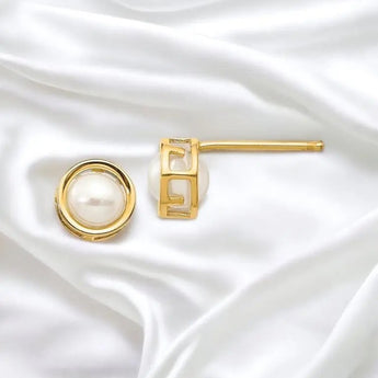 Pearl Stud Earrings SOG