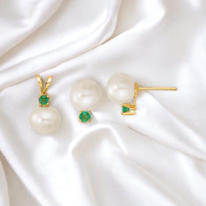 Pearl & Emerald Stud Earrings & Pendant